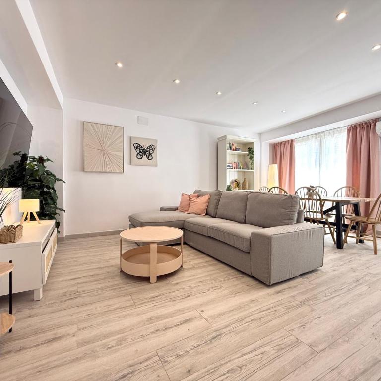 RYC Central Beach Apartment - Appartement avec Balcon - 1