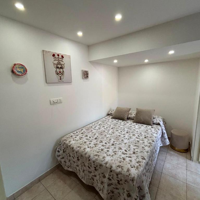 Maly - One-Bedroom House - 5