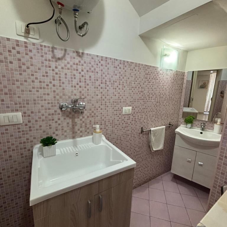 Maly - One-Bedroom House - 7