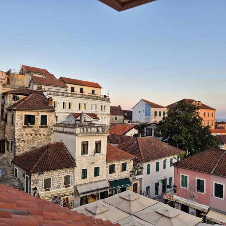 Clock Tower Apartments Duplex Old Town Herceg Novi - One-Bedroom Apartment - 12
