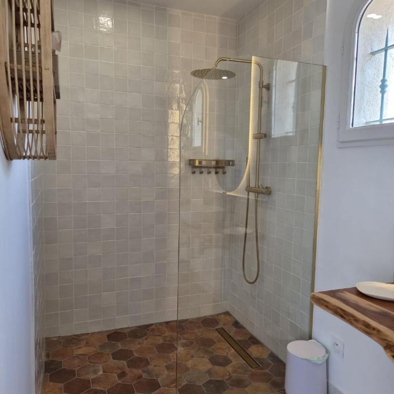 Spacious Family Villa with Private Pool - Villa - 13