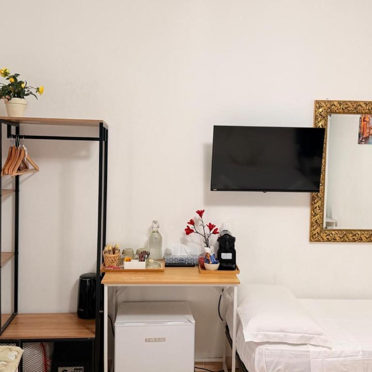 Cicero Rome Center - Triple Room with Balcony - 7