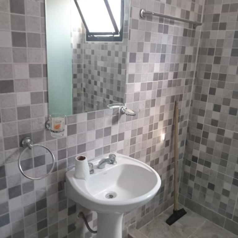 Los Medanos , Ribera de Cafayate - Three-Bedroom Apartment - 2