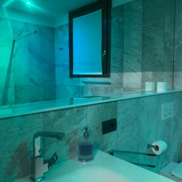La Villa Como - Camera Matrimoniale con Bagno Privato - 19