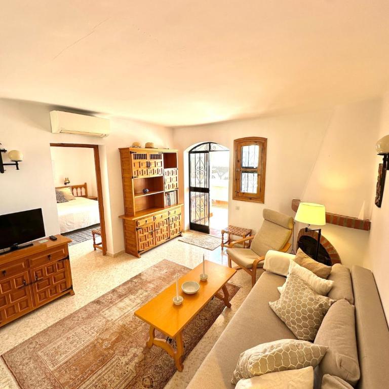 Stunning View Home with Garden & Pool in San Juan de Capistrano - Two-Bedroom Apartment - 2
