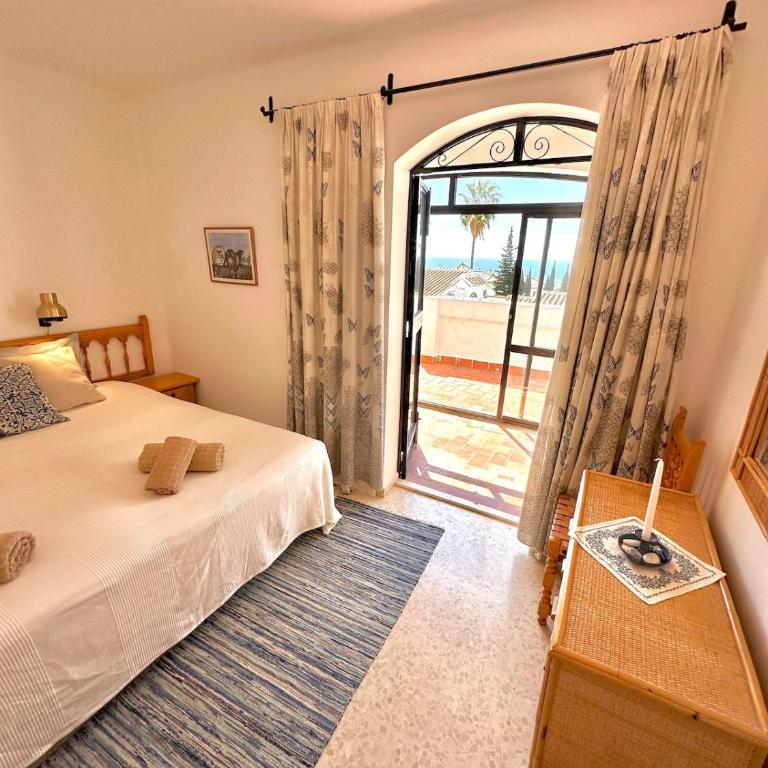 Stunning View Home with Garden & Pool in San Juan de Capistrano - Two-Bedroom Apartment - 5