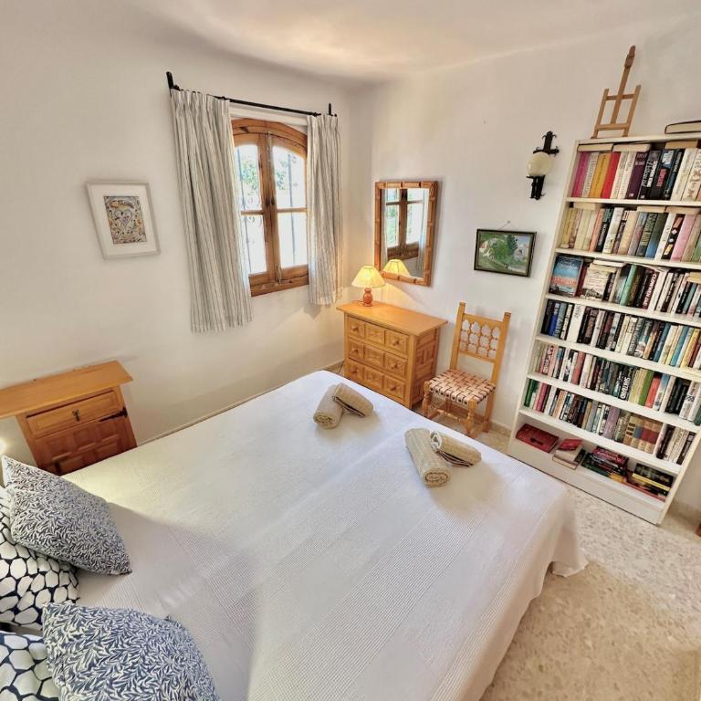 Stunning View Home with Garden & Pool in San Juan de Capistrano - Two-Bedroom Apartment - 17