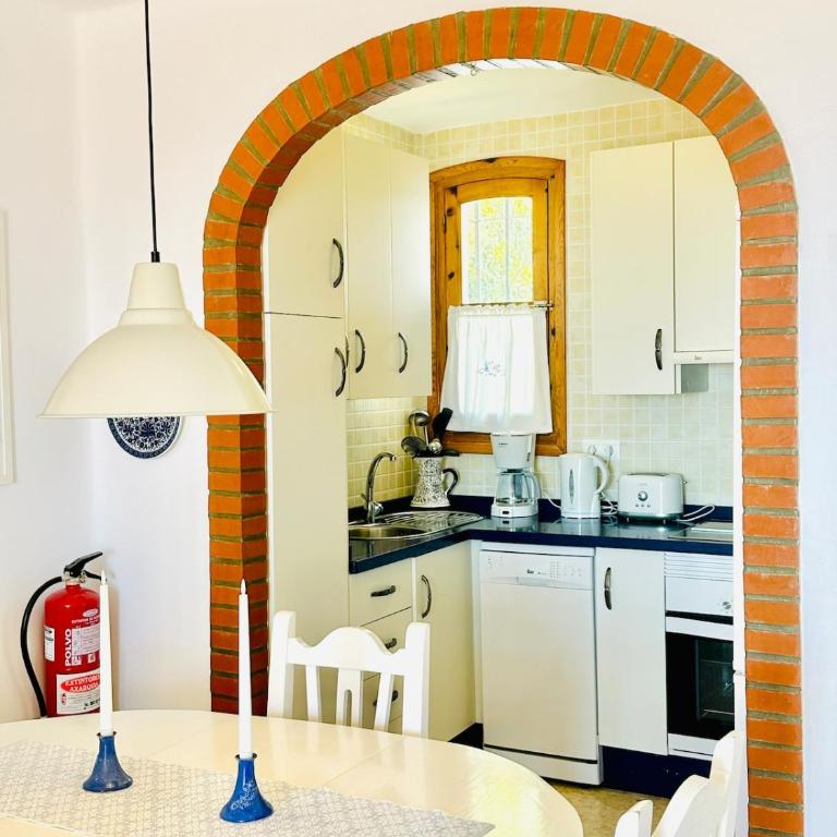 Stunning View Home with Garden & Pool in San Juan de Capistrano - Two-Bedroom Apartment - 35