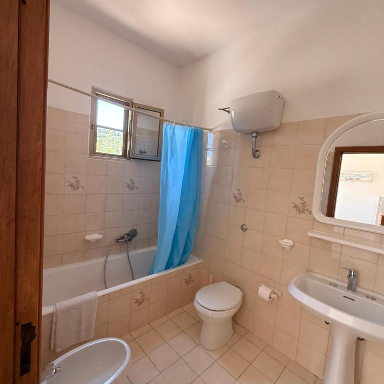 Villa Viola - Giardino e Parcheggio Gratuito - Casa con 2 Camere da Letto - 4