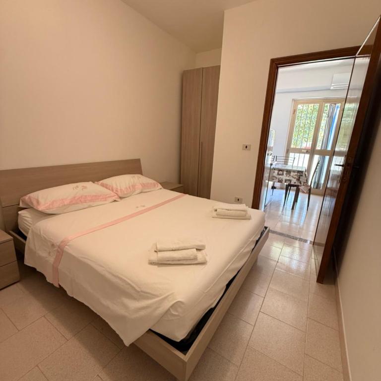 Villa Viola - Giardino e Parcheggio Gratuito - Casa con 2 Camere da Letto - 3