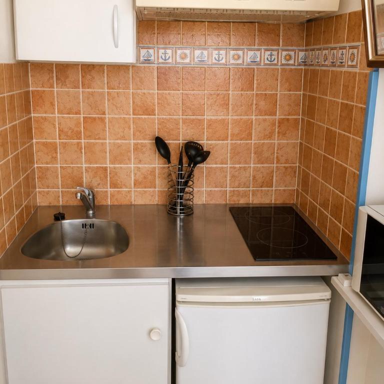 Studio - Marina 4 - 17 allée des Pinons - 3-2 - Appartement 1 Chambre - 2