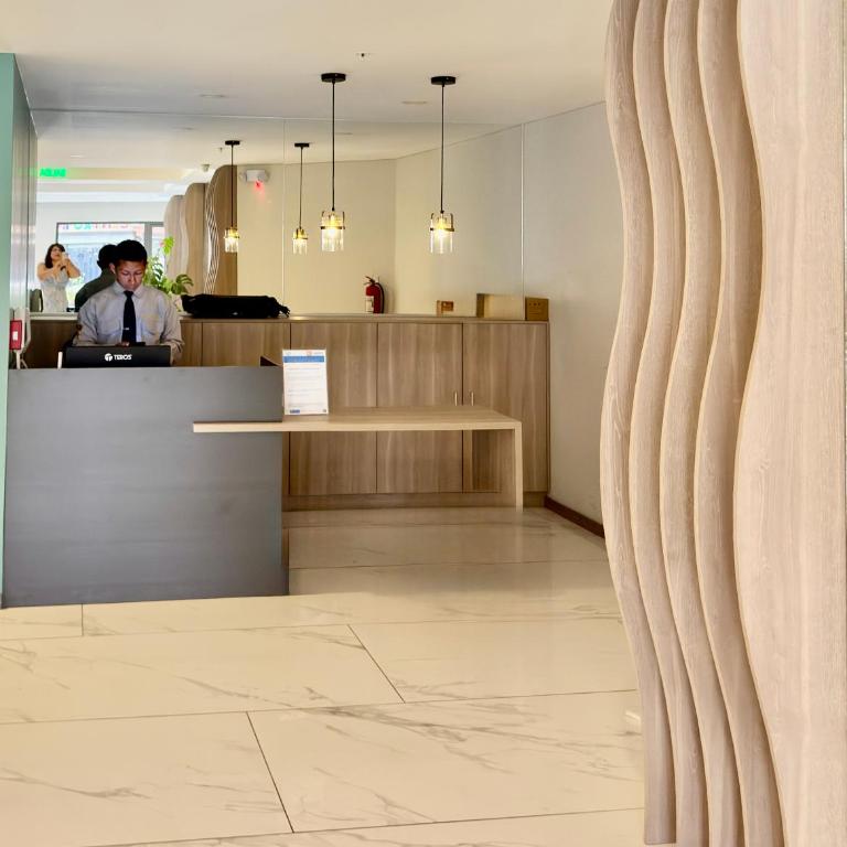 Designer Studio by La Carolina Metro Free WiFi 24hr Security and Jacuzzi - Estudio Deluxe - 5