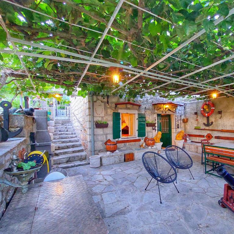 Restored stone house in Herceg Novi-Captain's legacy - Two-Bedroom Apartment - 1