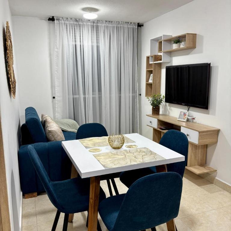 Ambar Sky - Two-Bedroom Apartment with Balcony - 7