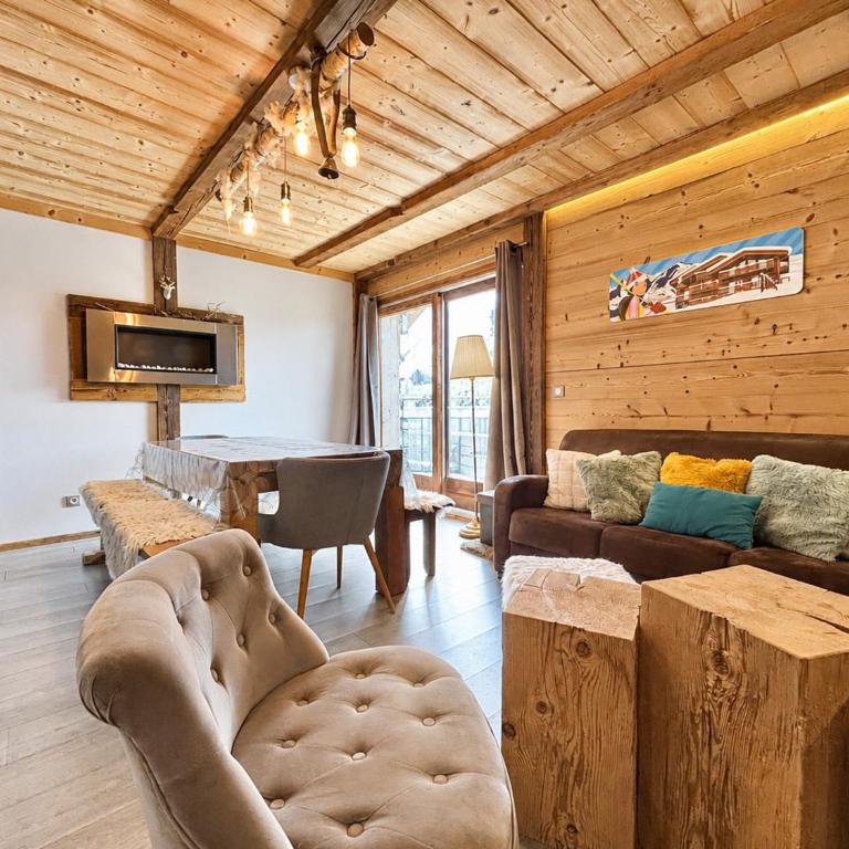 Appartement chaleureux, au pied des pistes, idéal pour 6-8 personnes avec terrasse - FR-1-505-94 - Appartement - 7