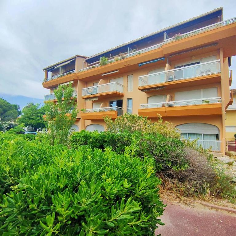 Deux-pièces 2* avec balcon et parking - Port Canet - FR-1-696-107 - Apartment - 12
