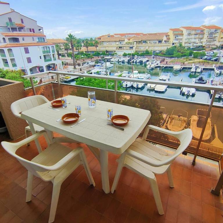 Confortable 2 Pièces à Canet-Plage avec Loggias et Parking - FR-1-696-100 - Apartamento - 1