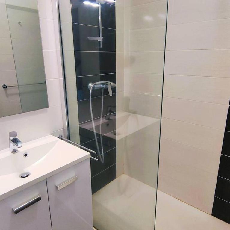 Confortable 2 Pièces à Canet-Plage avec Loggias et Parking - FR-1-696-100 - Apartamento - 7