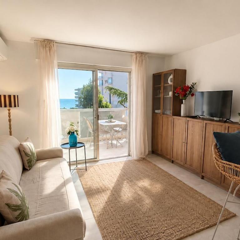 LE PALMIER App vue mer - Piscine- Plage - Place de parking privée - Studio - Vue sur Mer - 1