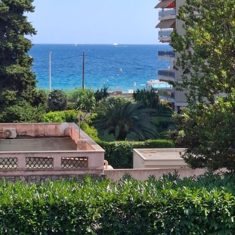 LE PALMIER App vue mer - Piscine- Plage - Place de parking privée - Studio - Vue sur Mer - 22