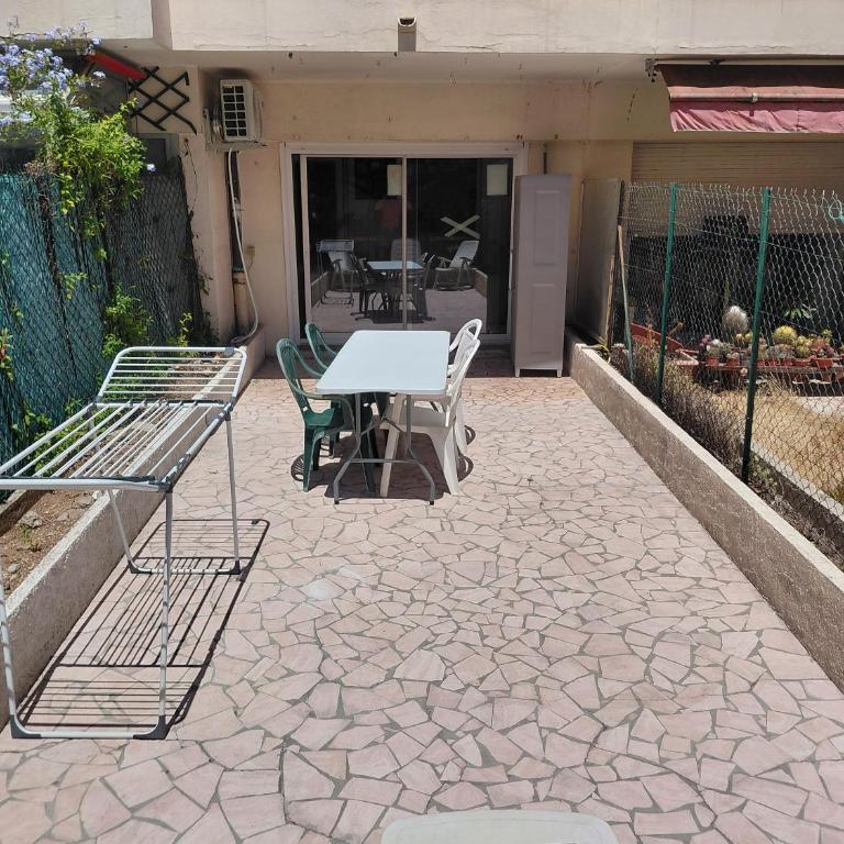 2 piece terrasse - Appartement 1 Chambre - 2