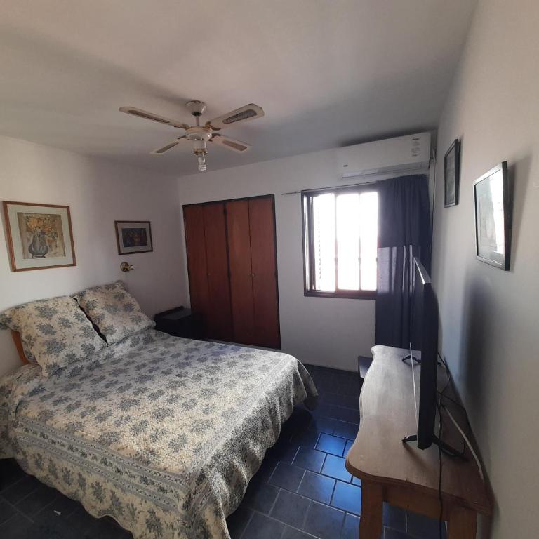 Departamento amplio y comodo en pleno centro de la ciudad de Córdoba - Apartamento de 2 dormitorios - 4