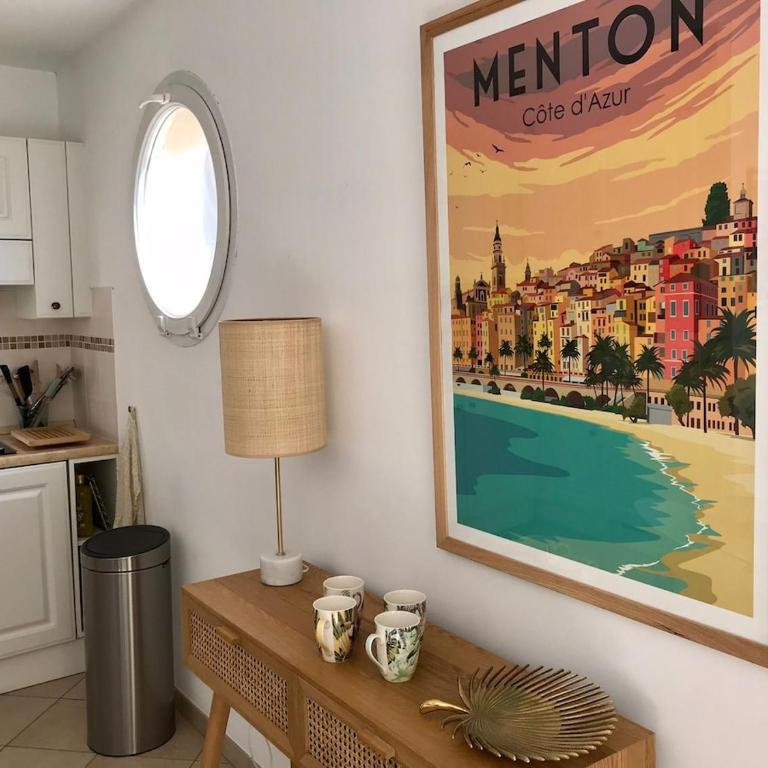 Beautiful 1 bedroom flat , 20 m from the beach, AC and private garage - Appartement 1 Chambre avec Balcon et Vue sur Mer - 7