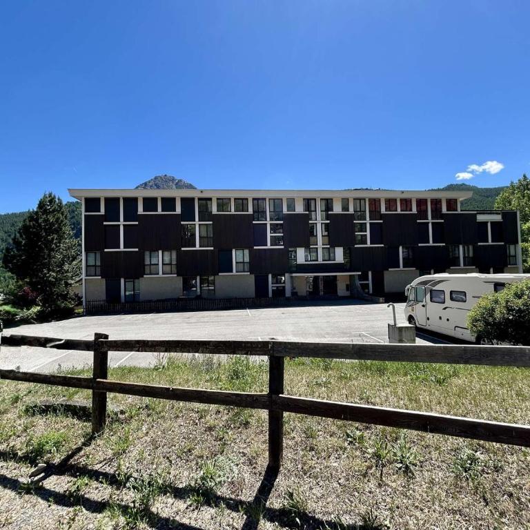 Appartement cabine 6 pers avec balcons, proche pistes - Serre-Chevalier, Chantemerle - Appartement 1 Chambre - 9
