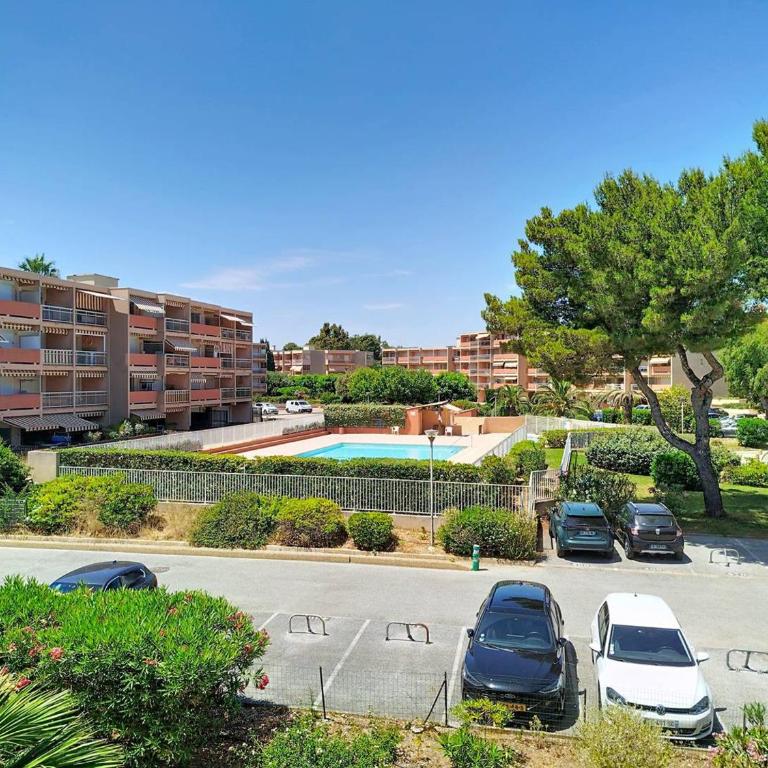 T2 avec piscine, tennis et accès plage direct, La Favière - Bormes les Mimosas - FR-1-610-61 - Appartement (4 Adultes) - 1