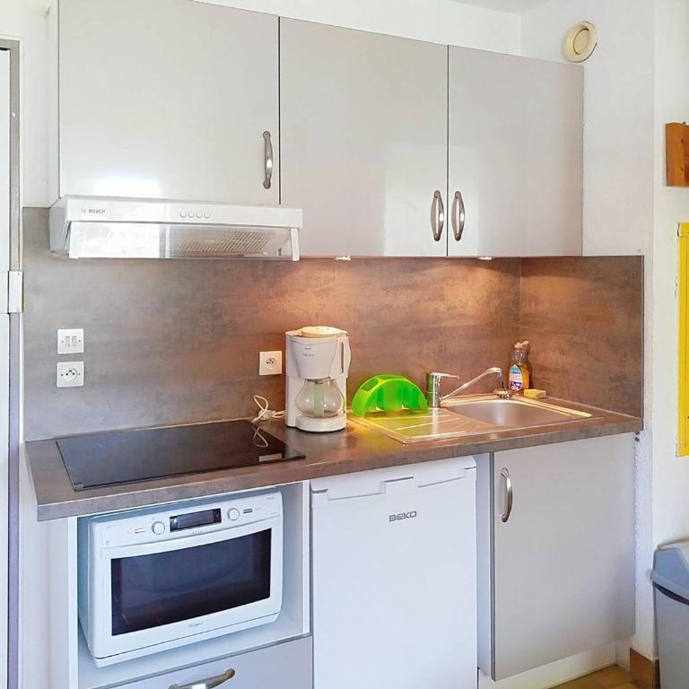 T2 avec piscine, tennis et accès plage direct, La Favière - Bormes les Mimosas - FR-1-610-61 - Appartement (4 Adultes) - 7