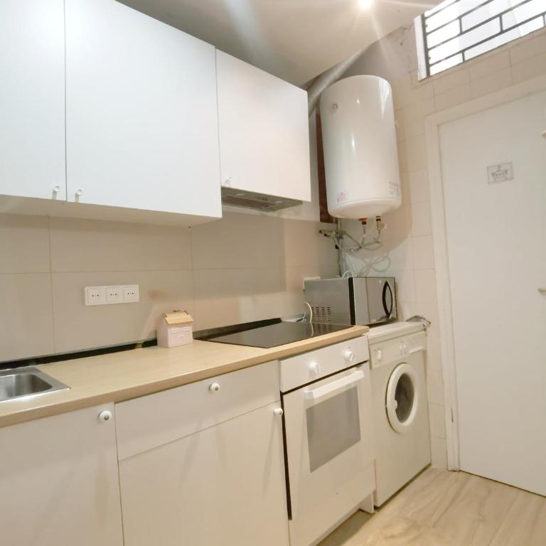 MarBarcelona Coliving Aviacio - Habitación Doble con baño compartido - 3