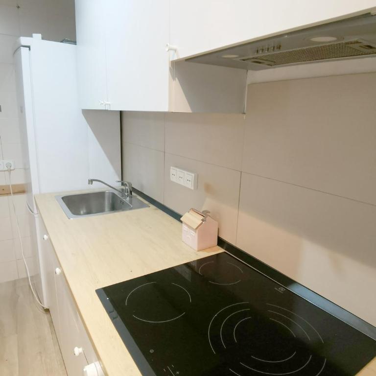 MarBarcelona Coliving Aviacio - Habitación Doble con baño compartido - 9