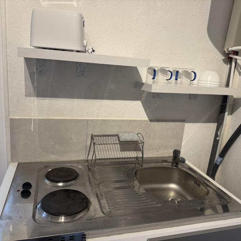 4 Cagnes Sur Mer Reynes 3 pers terrasse et clim - Apartment mit 1 Schlafzimmer - 4