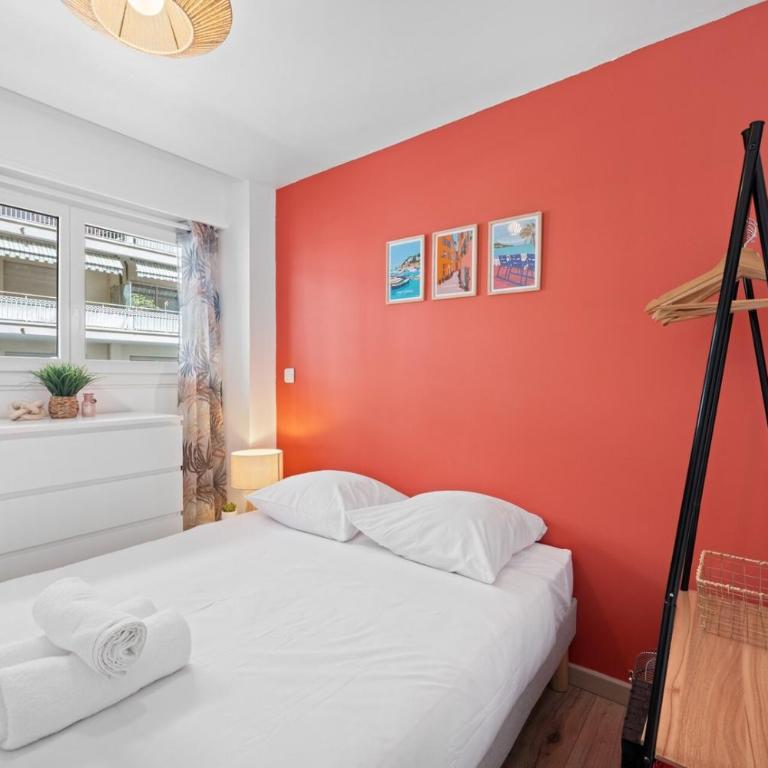 Beautifully Renovated with Charm - In the Port /AC - Appartement 1 Chambre - 8