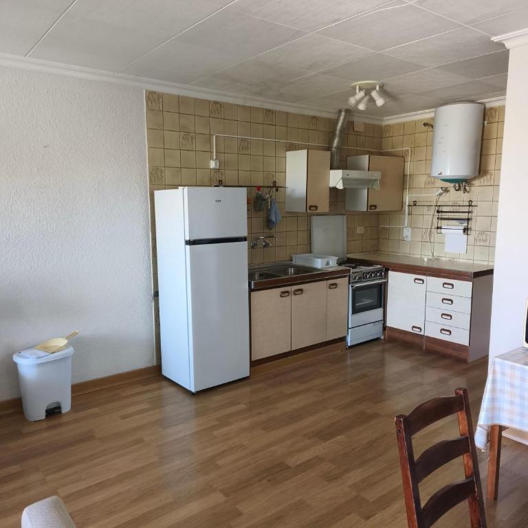 Puig Rom Pau Vila - One-Bedroom Apartment with Sea View and Balcony - 10