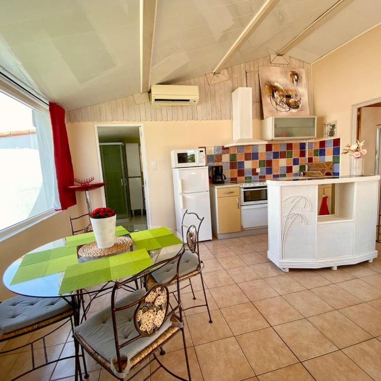 Villa Carla F2 piscine privée clim plage au calme 3 pers max Grau d Agde - Maison 1 Chambre - 20
