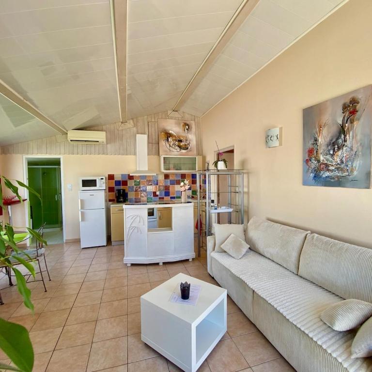 Villa Carla F2 piscine privée clim plage au calme 3 pers max Grau d Agde - Maison 1 Chambre - 3