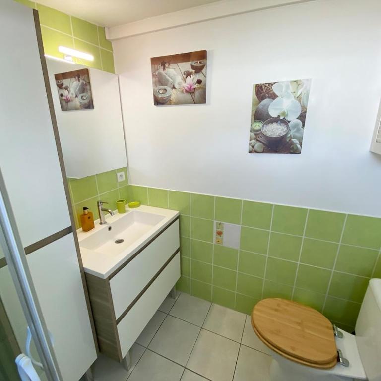 Villa Carla F2 piscine privée clim plage au calme 3 pers max Grau d Agde - Maison 1 Chambre - 11