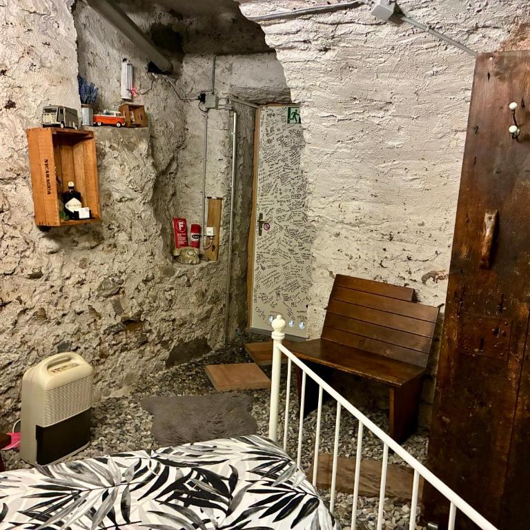 THE OLD CELLAR no shower! - Camera Matrimoniale Budget - 7