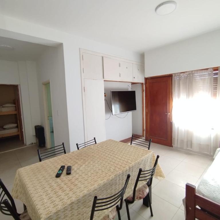 Aprt Belgrano 658 - Two-Bedroom Deluxe Apartment with Balcony - 2