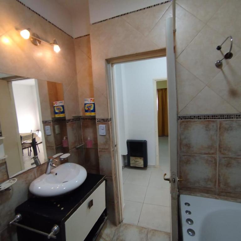 Aprt Belgrano 658 - Two-Bedroom Deluxe Apartment with Balcony - 10