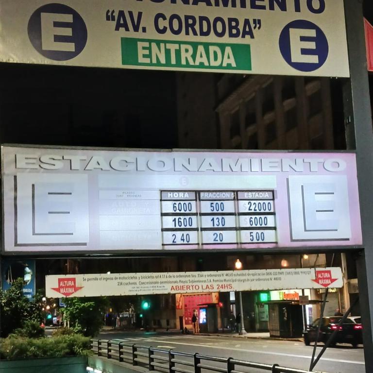 Moderno Esmeralda - One-Bedroom Apartment - 16
