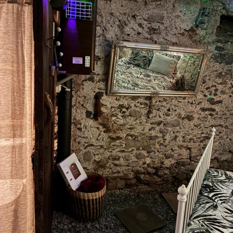 THE OLD CELLAR no shower! - Camera Matrimoniale Budget - 8