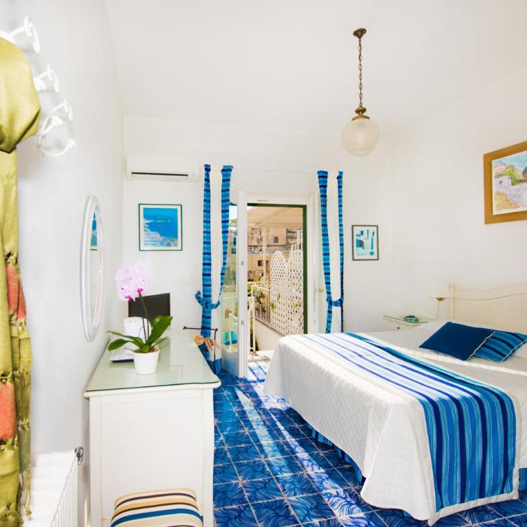 Hotel Villa Delle Palme in Positano - Camera Matrimoniale Standard - 11