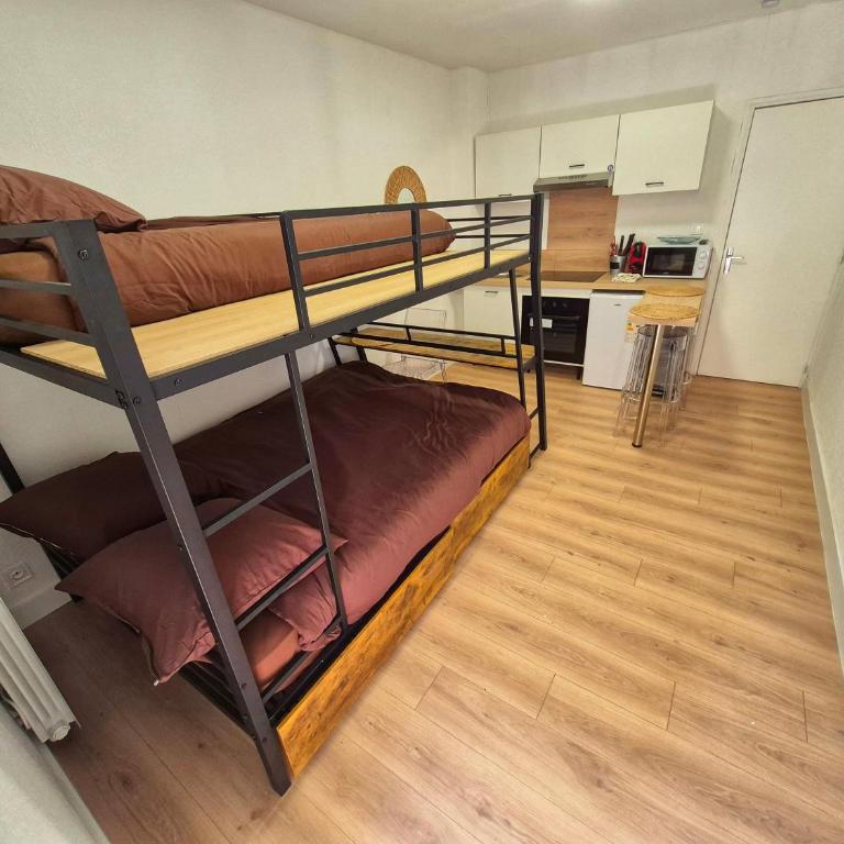 Appartement - Centre ville - Terrasse - Ménage, draps, serviettes inclus - - One-Bedroom Apartment - 6