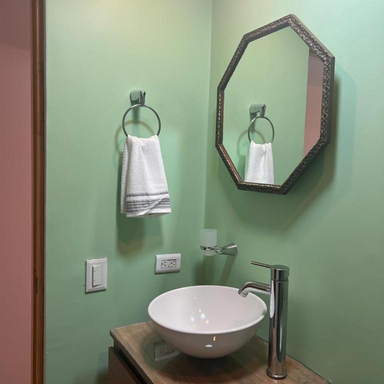 Apartamento Flor de Manila - Two-Bedroom Apartment - 14