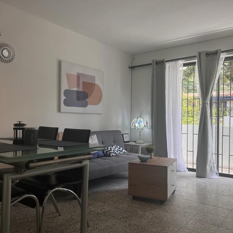 Apartamento Flor de Manila - Two-Bedroom Apartment - 7