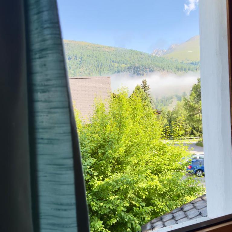 Alpine Home with Lounge - 10 min from St Moritz - Standard Apartment mit 3 Schlafzimmern - 15