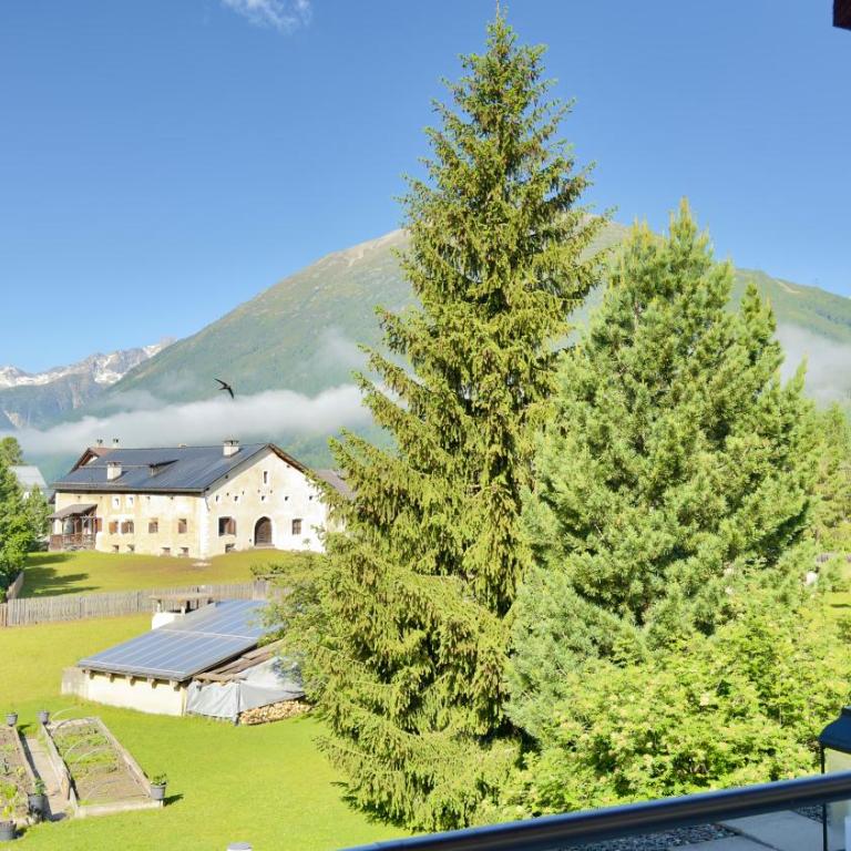 Alpine Home with Lounge - 10 min from St Moritz - Standard Apartment mit 3 Schlafzimmern - 4