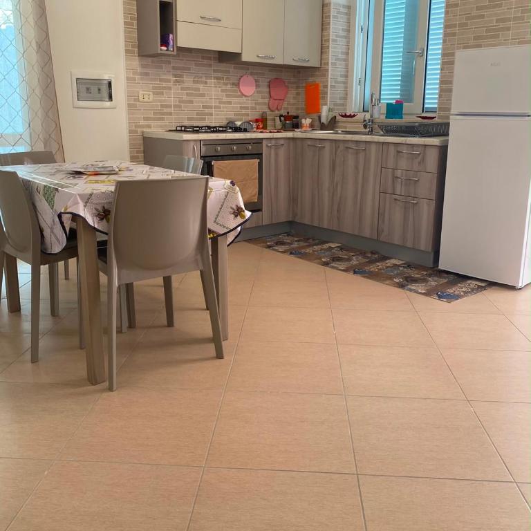 Oleander House - Standard Dreibettzimmer - 13
